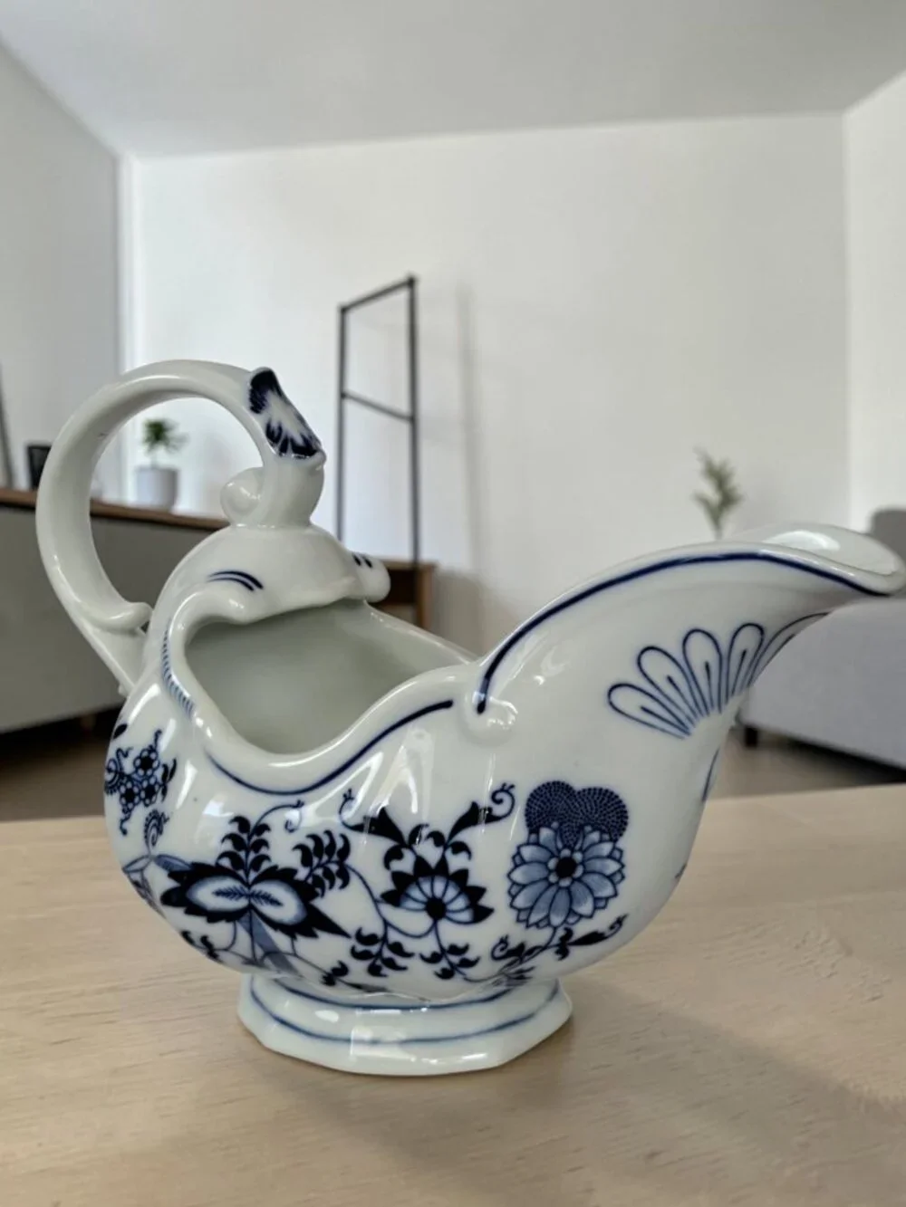 VTG Blue Danube Blue Onion Gravy Sauce Boat Porcelain 18oz Rectangle Mark Japan